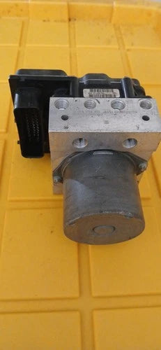 Bomba y módulo ABS 2006 BMW 525i #3451 6768910-01