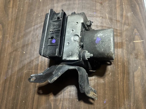 Bomba ABS Honda CRV AWD solamente 10 11