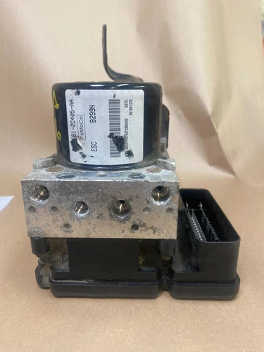 Bomba ABS 2012-2013 Ford Fiesta referencia CE81-2C405-AA a ad
