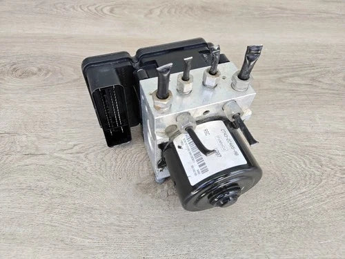 Bomba y módulo ABS 2011-2014 Ford Edge sin control de crucero adaptativo