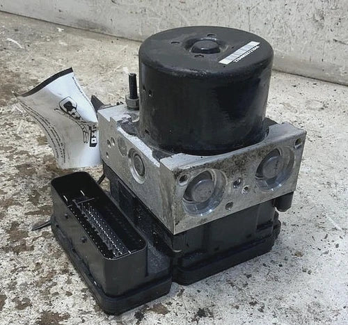 Bomba y módulo ABS 2014-2015 Ford Transit Connect