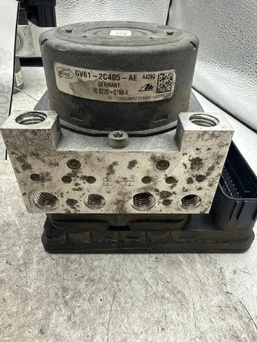 Bomba y módulo ABS 2016-2017 Ford Transit Connect