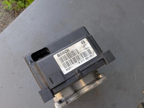 Módulo ABS Saab 9-5 9-3 99 00 01 Bosch ECU 0273004451