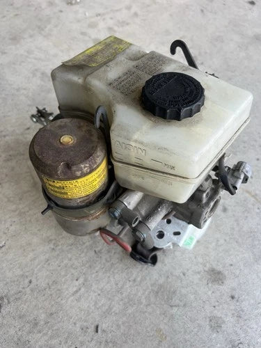 Servofreno ABS 2001-2002 Toyota 4Runner mastercylinder 119K lowmiles