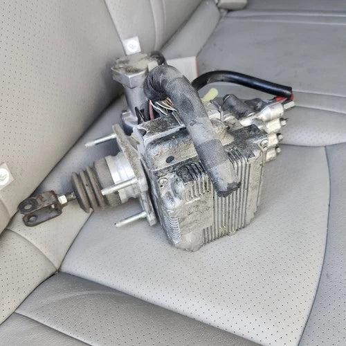 Cilindro maestro y servofreno ABS 2011-2014 Toyota Prius 47210-47140
