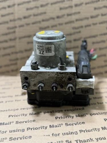 Bomba y módulo ABS 2012-2015 Honda Pilot 2WD VSA SZBA1