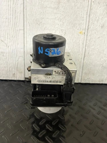 Bomba y módulo ABS 01 02 2001 2002 Nissan Xterra 47660 7Z600
