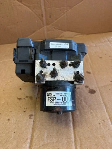 Bomba y módulo ABS 2007-2009 Kia Rondo 58920-1D400