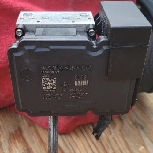 Bomba y módulo ABS 2008-2011 Mercedes-Benz C300 a 204 545 51 32