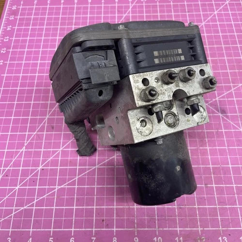 Bomba y módulo ABS 2008 2010 BMW 528i RWD E60 asistido