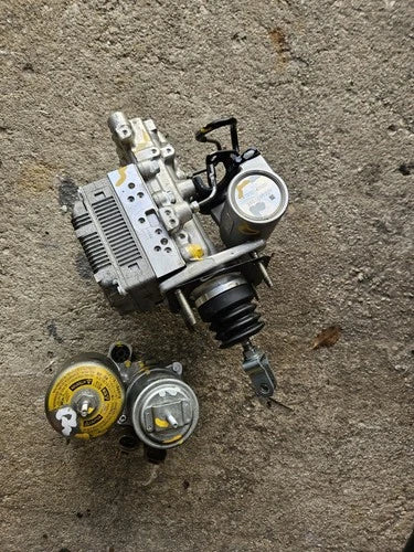 Bomba y módulo ABS 2010-2015 Toyota Prius c 47270-47030