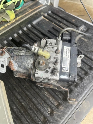 Bomba ABS Toyota Prius híbrido 2004-2009 12