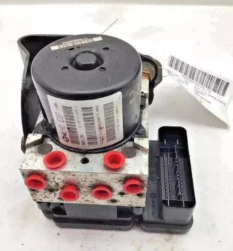 Bomba y módulo ABS 2010-2013 Jeep Patriot sin asistencia en pendiente