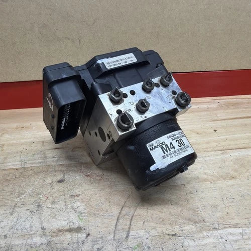 Bomba y módulo ABS 2005-2006 Kia Sportage Hyundai Tucson 58920-2E300 AWD