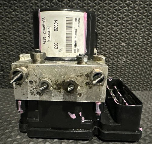 Bomba y módulo ABS 2010 2011 Ford Fiesta 1.6L AE81-2C405-CB
