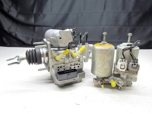 Servofreno ABS Toyota Aqua NHP10 Prius c JDM