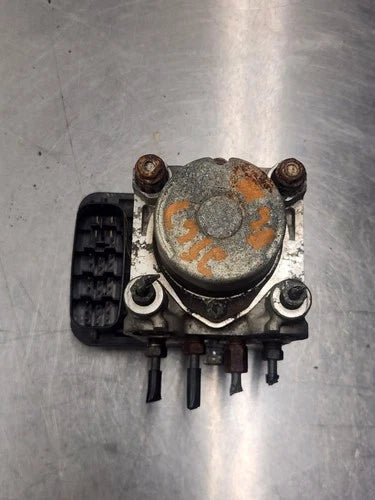 Bomba y módulo ABS 2004-2006 Scion xa y 44510-52370