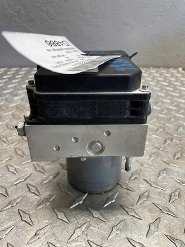 Bomba y módulo ABS 2014-2015 Ford Transit Connect