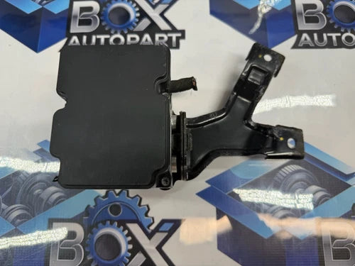 Bomba y módulo ABS 2017-2018 Kia Forte B0589-30500