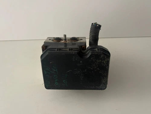 Bomba y módulo ABS 2014-2015 Toyota Corolla 44540-02410