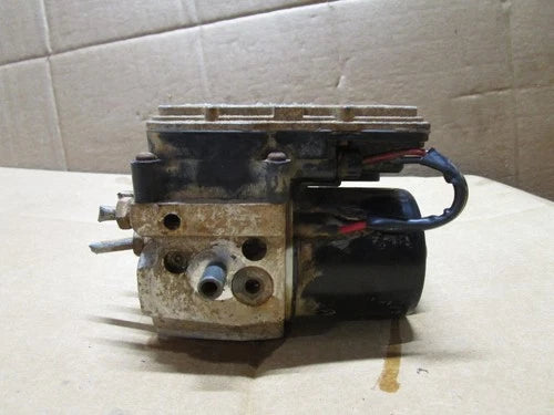 Bomba y módulo ABS 99 00 01 02 GMC Sierra Silverado 1999-2002