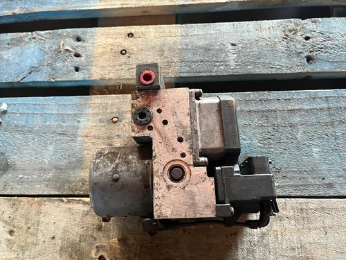 Bomba y módulo ABS 99 Audi A8 0273004134 8E0614111M