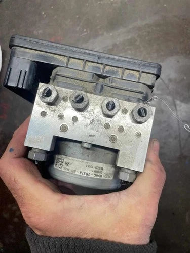 Bomba y módulo ABS 2020-2023 Ford Transit Connect