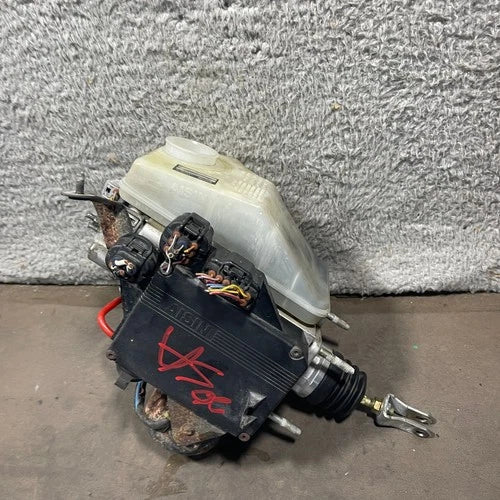 Cilindro maestro y servofreno ABS 2002-2010 Lexus SC430
