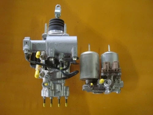Actuador ABS Toyota Aqua DAA-NHP10 47050-52030 47070-52020 JDM