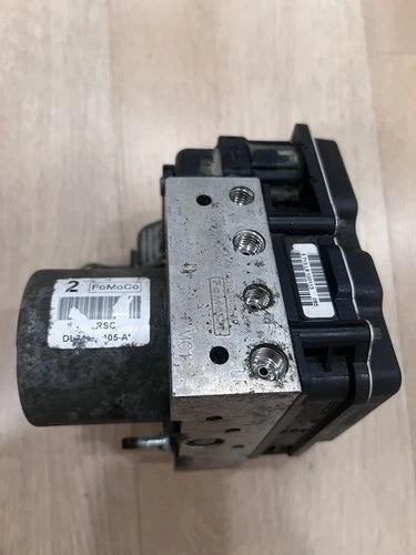 Bomba y módulo ABS 2013-2014 Ford F150 referencia DL34-2C405-A