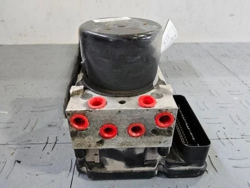 Bomba y módulo ABS 2011-2013 Chrysler 200 2.4L